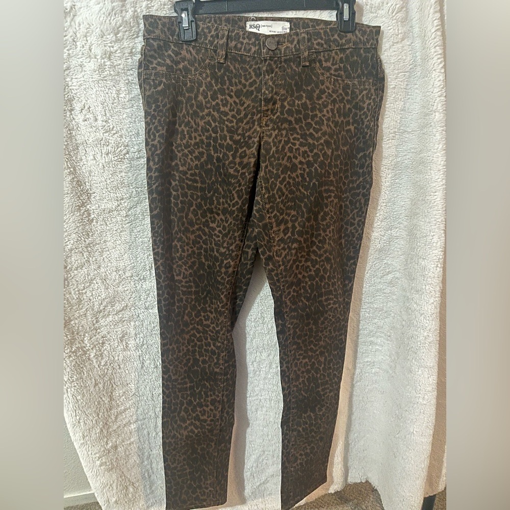 Miami Skinnies Twill fabric Leopard print RSQ brand Size 9R